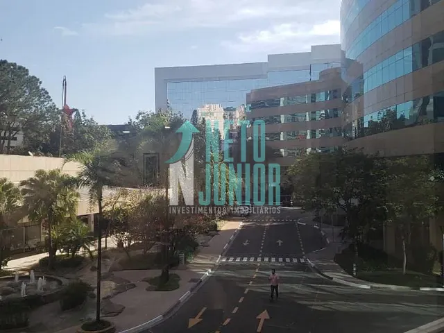 Conjunto com 1045m², para alugar, no bairro Vila Olímpia em São Paulo