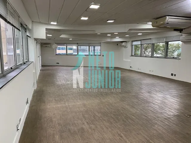 Conjunto com 164m², à venda ou para alugar, no bairro Vila Olímpia em São Paulo