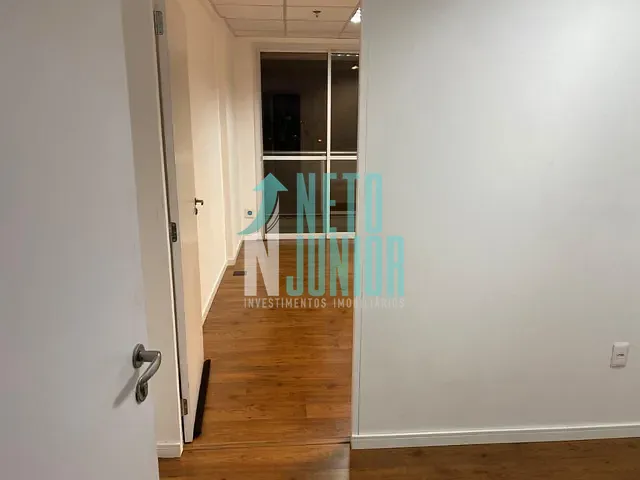 Conjunto com 37m², à venda, no bairro Liberdade em São Paulo