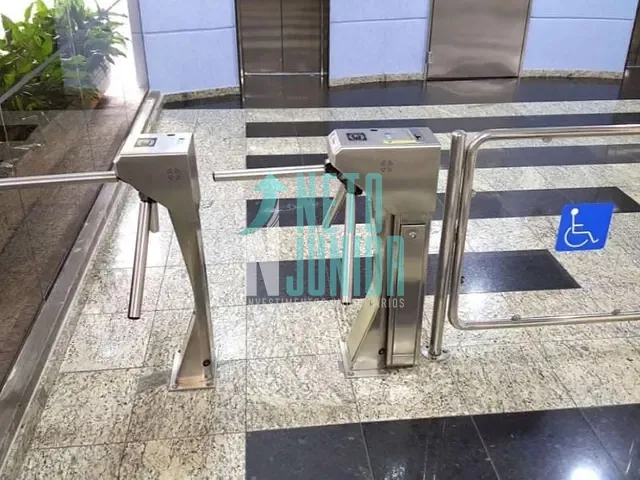 Conjunto com 180m², à venda ou para alugar, no bairro Chácara Santo Antônio em São Paulo