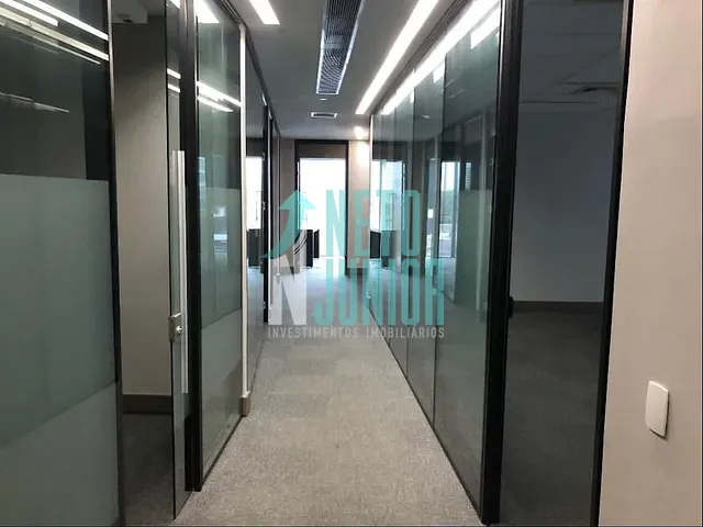 Conjunto com 852m², para alugar, no bairro Vila Nova Conceição em São Paulo