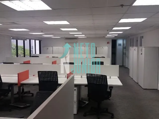 Conjunto com 340m², à venda ou para alugar, no bairro Brooklin Paulista em São Paulo