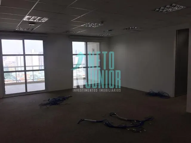 Conjunto com 145m², para alugar, no bairro Vila Cordeiro em São Paulo