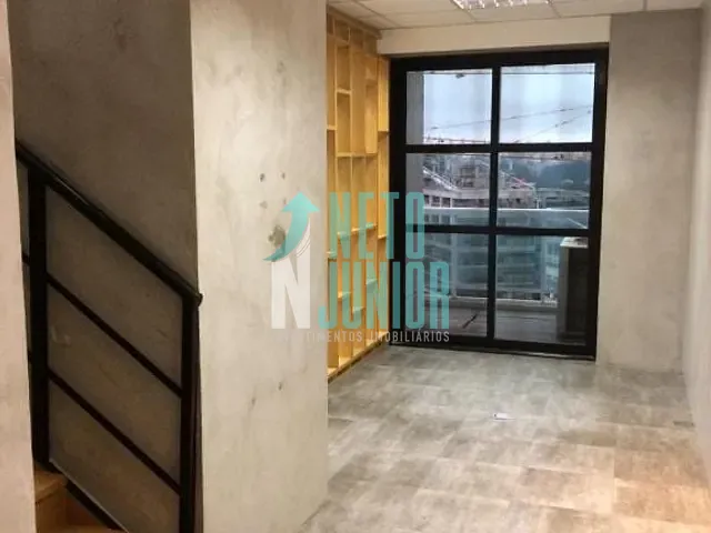 Conjunto com 134m², para alugar, no bairro Vila Cordeiro em São Paulo