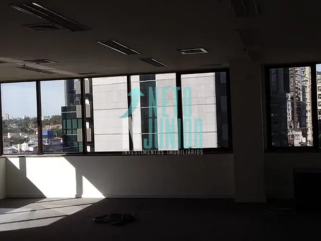 Conjunto com 100m², para alugar, no bairro Itaim Bibi em São Paulo