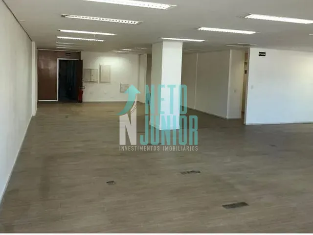 Conjunto com 211m², para alugar, no bairro Jardim Paulistano em São Paulo