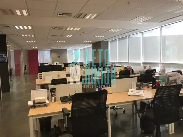Conjunto com 260m², para alugar, no bairro Cidade Monções em São Paulo