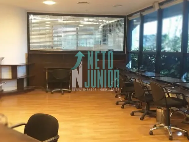 Conjunto com 225m², para alugar, no bairro Vila Olímpia em São Paulo
