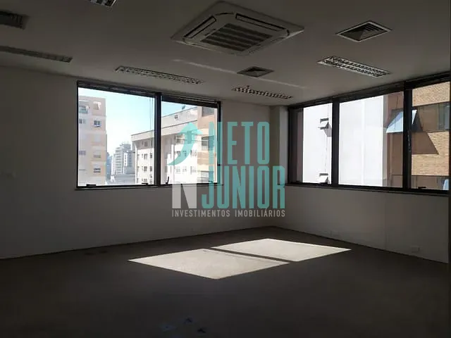 Conjunto com 135m², à venda ou para alugar, no bairro Moema em São Paulo