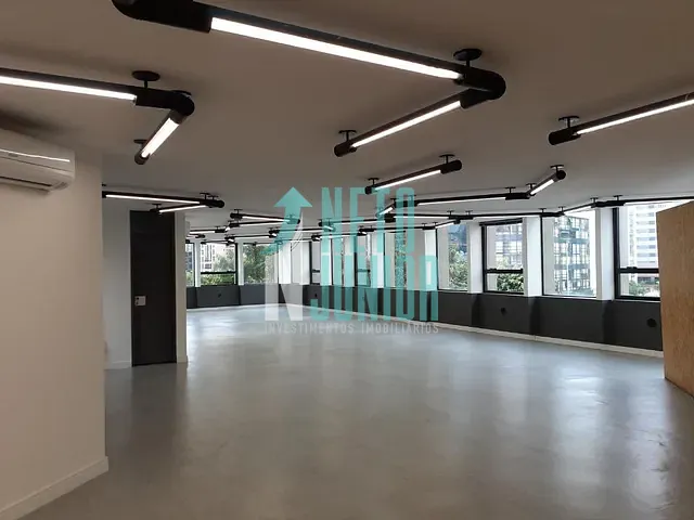 Conjunto com 286m², à venda ou para alugar, no bairro Vila Olímpia em São Paulo