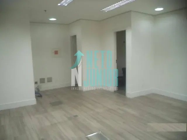 Conjunto com 37m², para alugar, no bairro Itaim Bibi em São Paulo