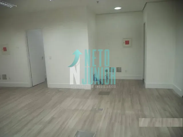 Conjunto com 37m², para alugar, no bairro Itaim Bibi em São Paulo