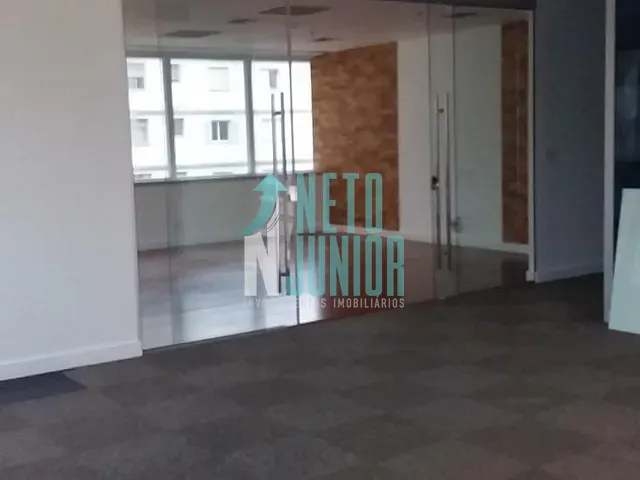 Conjunto com 163m², para alugar, no bairro Itaim Bibi em São Paulo