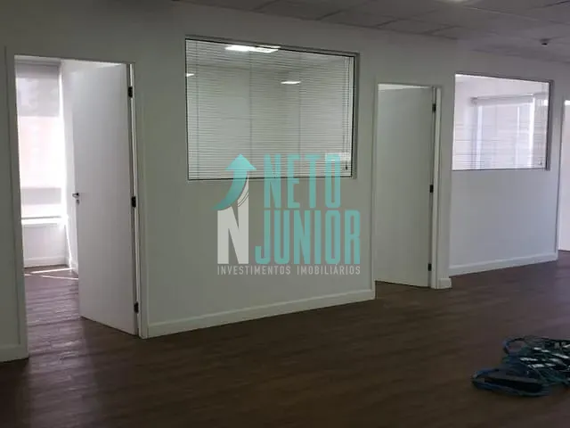 Conjunto com 117m², para alugar, no bairro Pinheiros em São Paulo