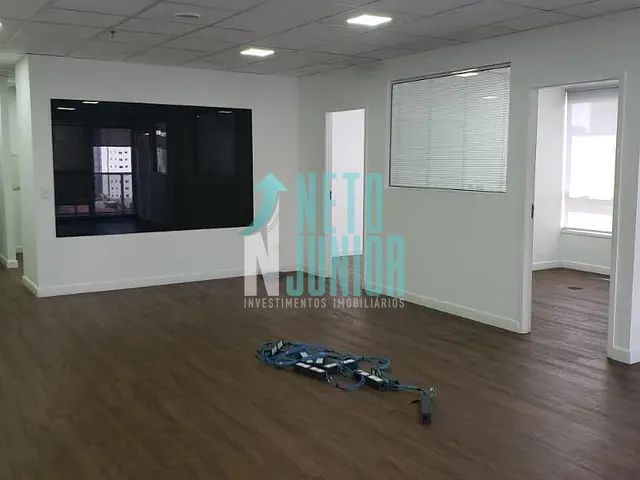 Conjunto com 117m², para alugar, no bairro Pinheiros em São Paulo