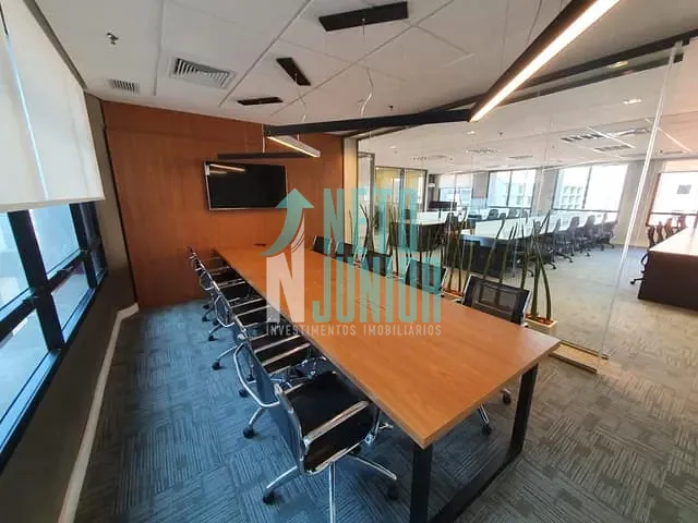 Conjunto com 600m², para alugar, no bairro Vila Olímpia em São Paulo
