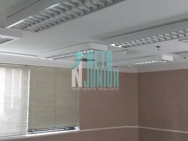 Conjunto com 140m², à venda ou para alugar, no bairro Itaim Bibi em São Paulo
