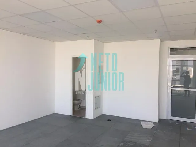 Conjunto comercial com 42m², para alugar, no bairro Brooklin Novo em São Paulo