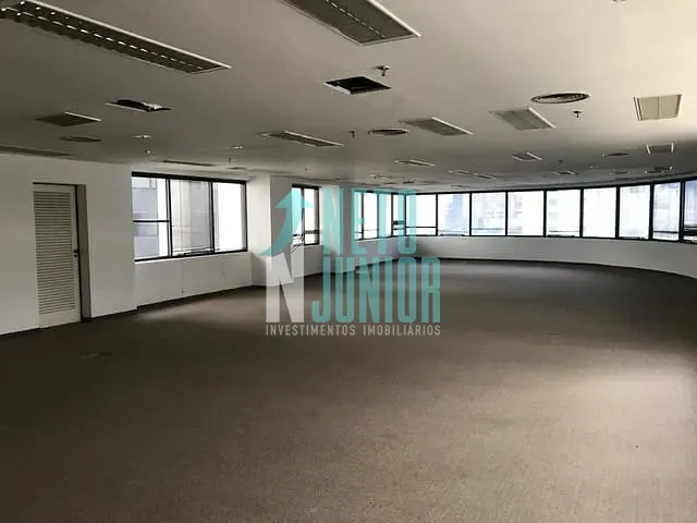 Conjunto com 224m², para alugar, no bairro Cidade Monções em São Paulo