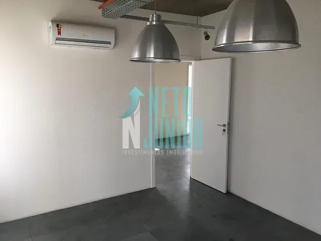 Conjunto com 82m², para alugar, no bairro Vila Gertrudes em São Paulo