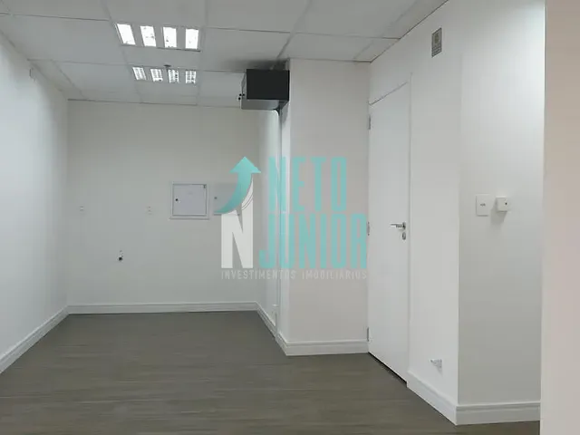 Conjunto com 130m², à venda, no bairro Vila Hamburguesa em São Paulo