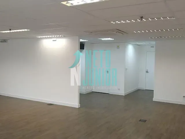 Conjunto com 130m², à venda, no bairro Vila Hamburguesa em São Paulo