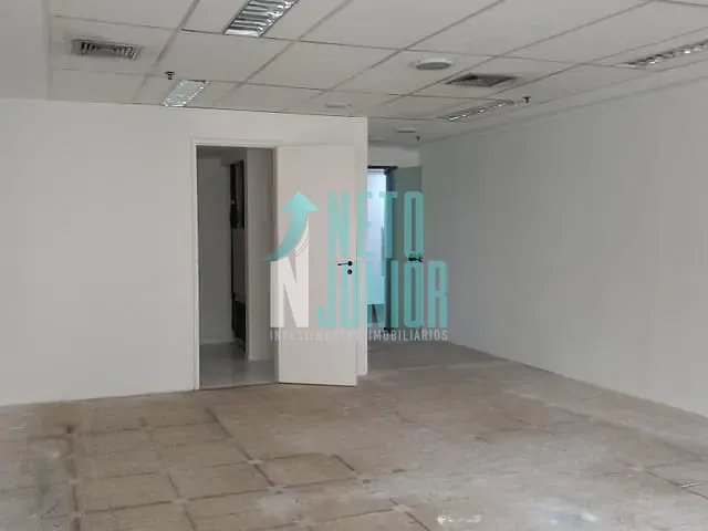 Conjunto com 49m², para alugar, no bairro Cidade Monções em São Paulo