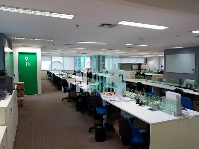 Conjunto com 424m², para alugar, no bairro Vila Olímpia em São Paulo