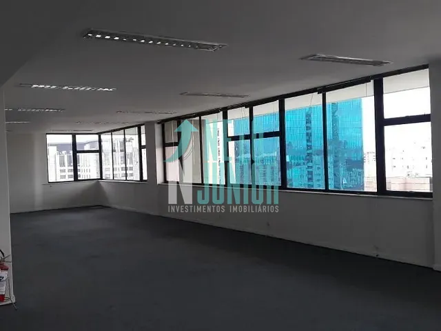 Conjunto com 637m², para alugar, no bairro Moema em São Paulo