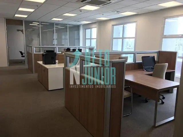 Conjunto com 235m², para alugar, no bairro Chácara Santo Antônio em São Paulo