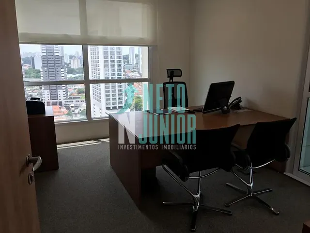 Conjunto com 235m², para alugar, no bairro Chácara Santo Antônio em São Paulo