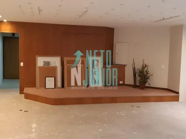 Conjunto com 188m², à venda ou para alugar, no bairro Itaim Bibi em São Paulo