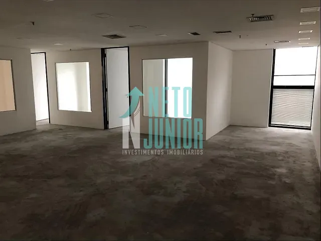 Conjunto com 255m², à venda, no bairro Brooklin Paulista em São Paulo