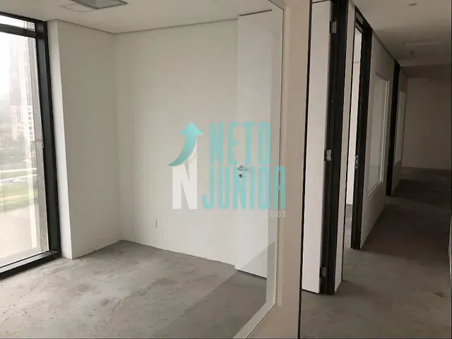 Conjunto com 255m², à venda, no bairro Brooklin Paulista em São Paulo