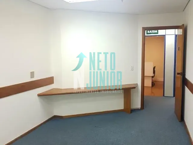 Conjunto com 210m², à venda ou para alugar, no bairro Vila Olímpia em São Paulo
