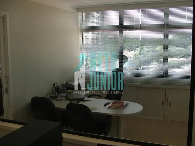 Conjunto com 130m², à venda, no bairro Brooklin Paulista em São Paulo