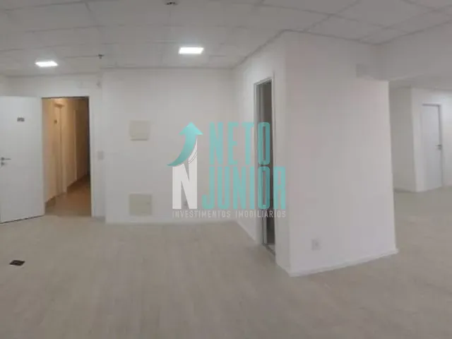 Conjunto com 74m², para alugar, no bairro Chácara Santo Antônio em São Paulo