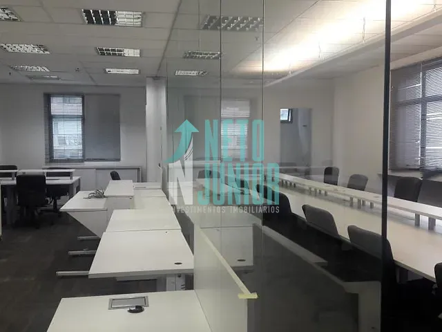 Conjunto com 129m², à venda ou para alugar, no bairro Vila Olímpia em São Paulo