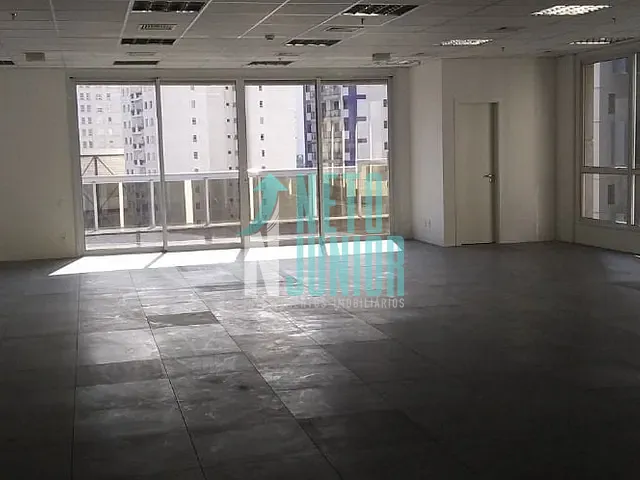 Conjunto com 354m², para alugar, no bairro Vila Uberabinha em São Paulo