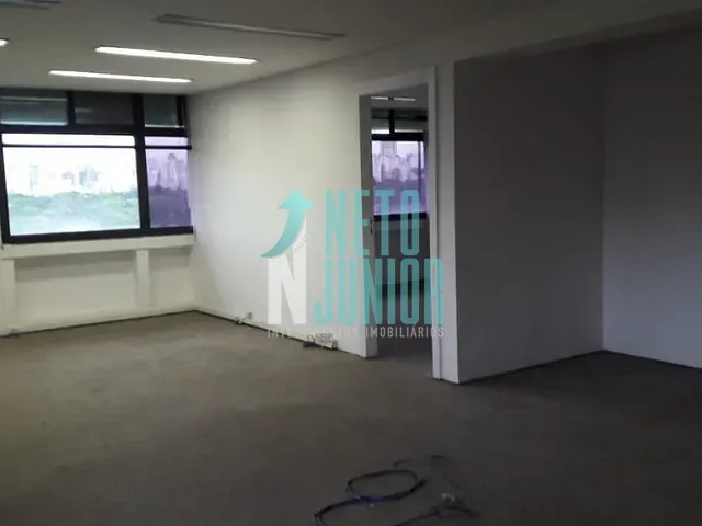Conjunto com 104m², para alugar, no bairro Itaim Bibi em São Paulo