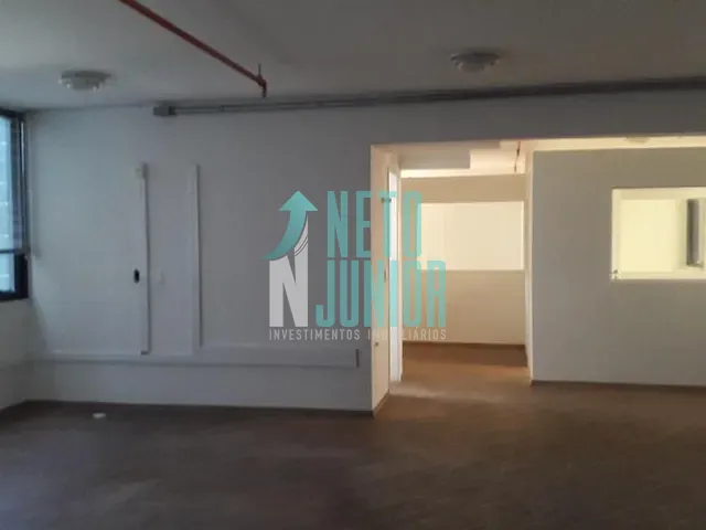 Conjunto com 121m², à venda ou para alugar, no bairro Vila Olímpia em São Paulo