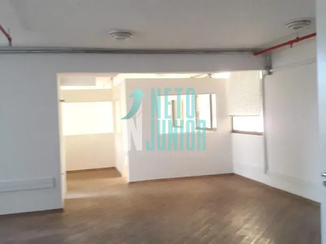 Conjunto com 121m², à venda ou para alugar, no bairro Vila Olímpia em São Paulo