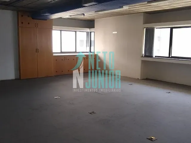 Conjunto com 70m², à venda ou para alugar, no bairro Brooklin Paulista em São Paulo