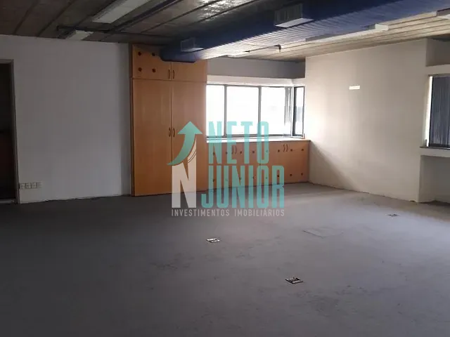 Conjunto com 70m², à venda ou para alugar, no bairro Brooklin Paulista em São Paulo