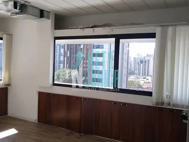 Conjunto com 61m², para alugar, no bairro Cidade Monções em São Paulo