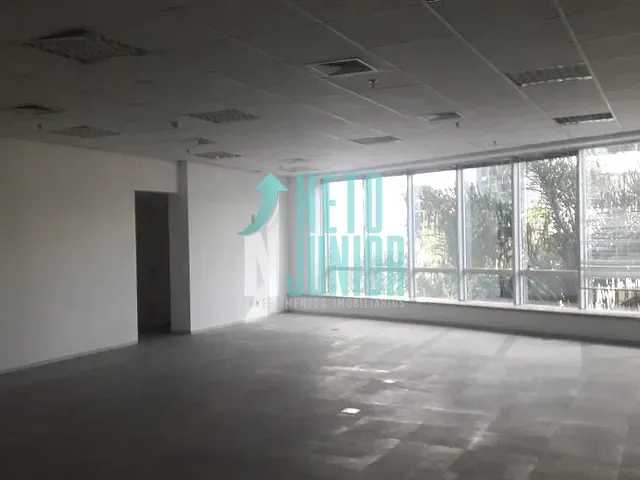 Conjunto com 139m², para alugar, no bairro Cidade Monções em São Paulo