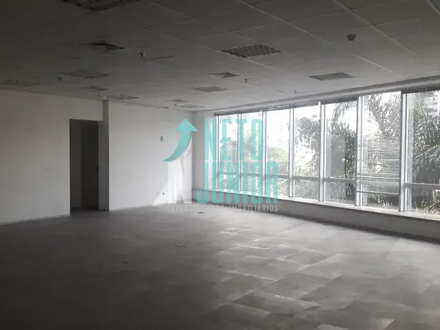 Conjunto com 139m², para alugar, no bairro Cidade Monções em São Paulo