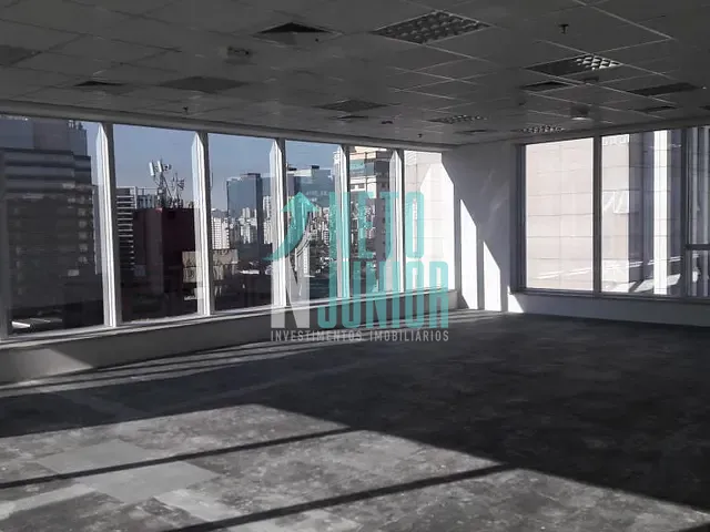 Conjunto com 175m², para alugar, no bairro Vila Olímpia em São Paulo