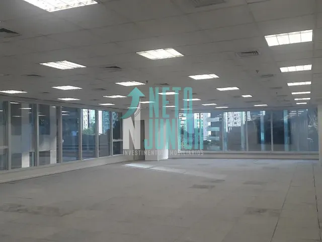 Conjunto com 253m², para alugar, no bairro Vila Olímpia em São Paulo