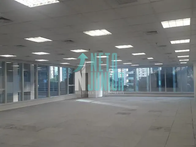 Conjunto com 253m², para alugar, no bairro Vila Olímpia em São Paulo